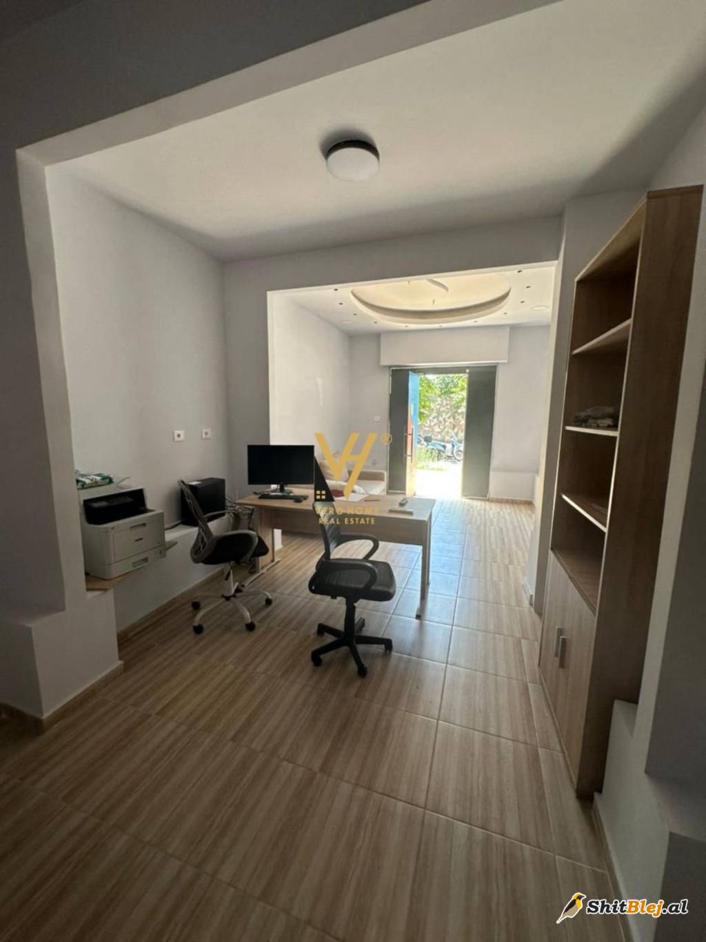 DYQAN 55M2 ME QERA TE OXHAKU 600 EURO