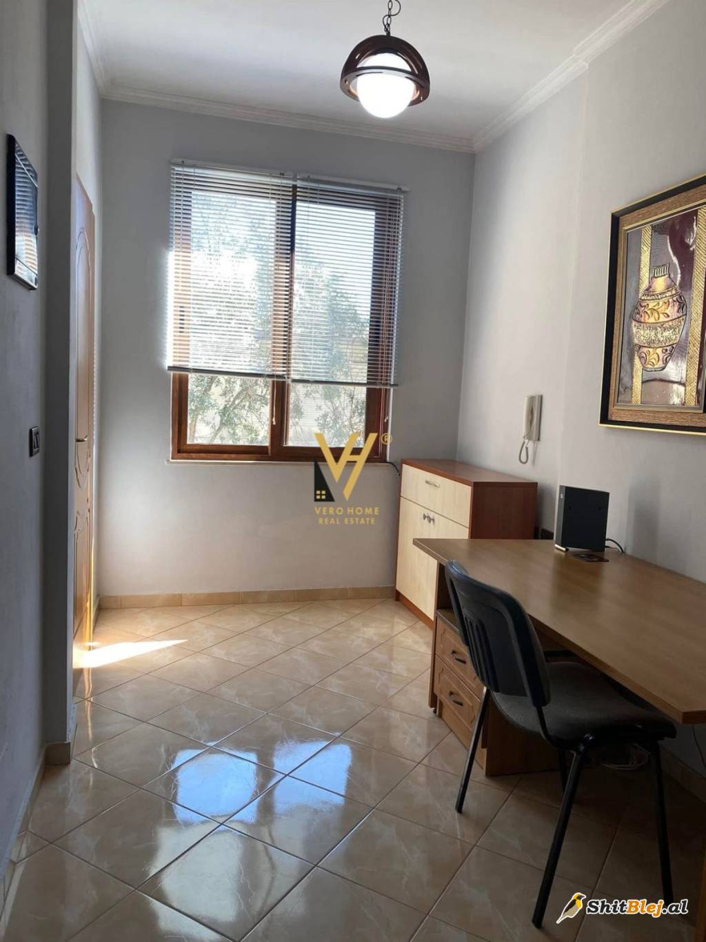 2+1+BLK PRANE FAKULTETIT EKONOMIK 700 EU