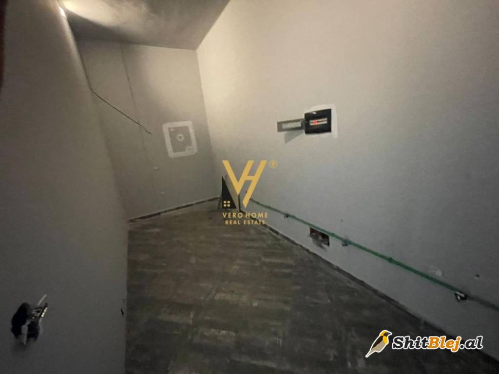 AMBIENT 60M2 ME QERA NE ALI DEM 350 EURO