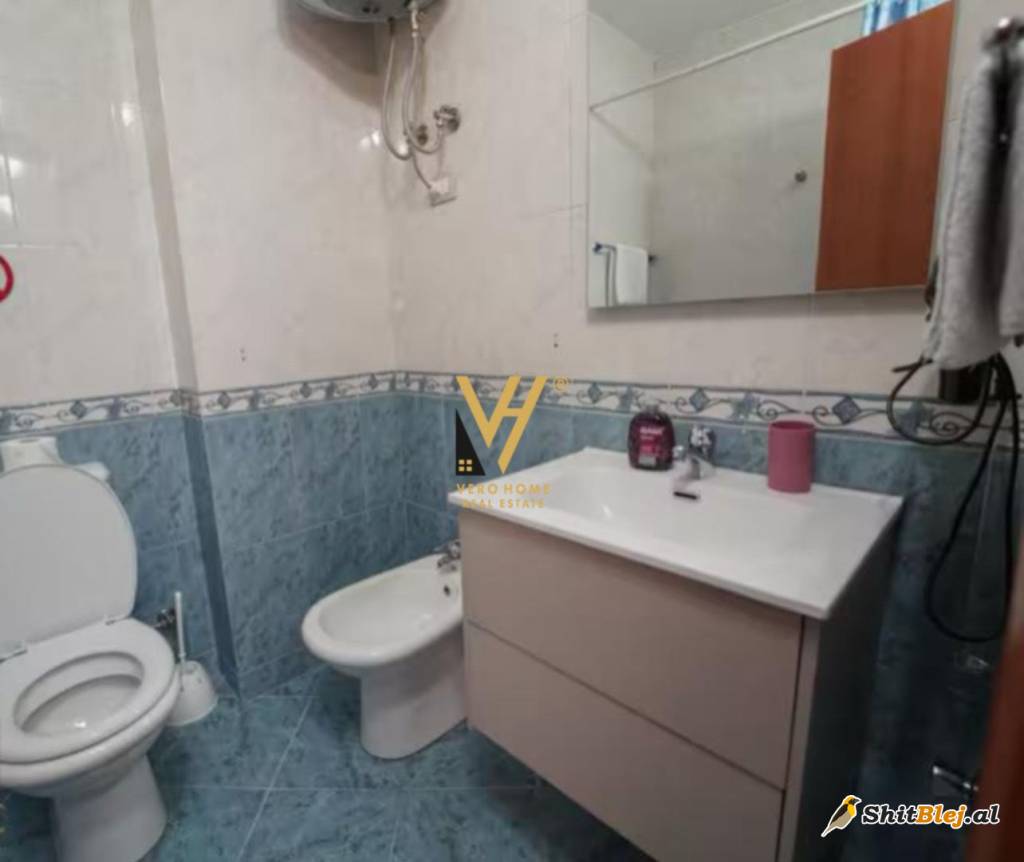 1+1+BLK ME QIRA NE QENDER 700 EURO