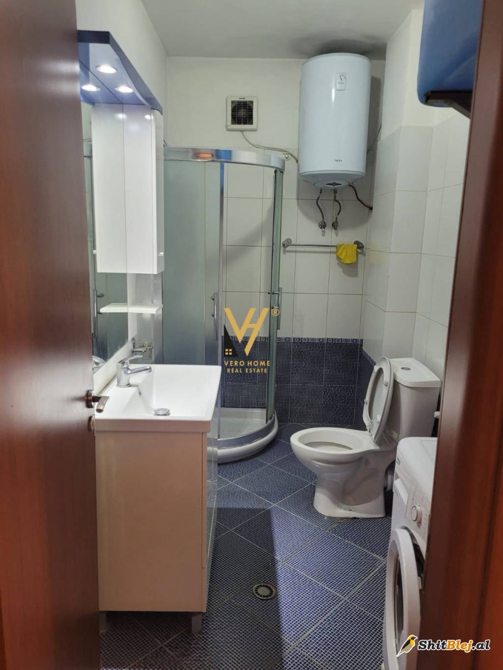 1+1+BLK TE KRISTAL CENTER 167.000 EURO