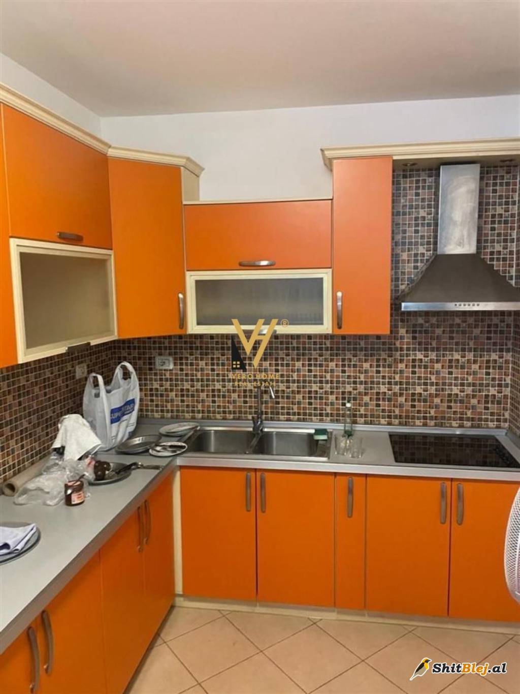 APARTAMENT TEK SHKOLLA E KUQE 600 EURO