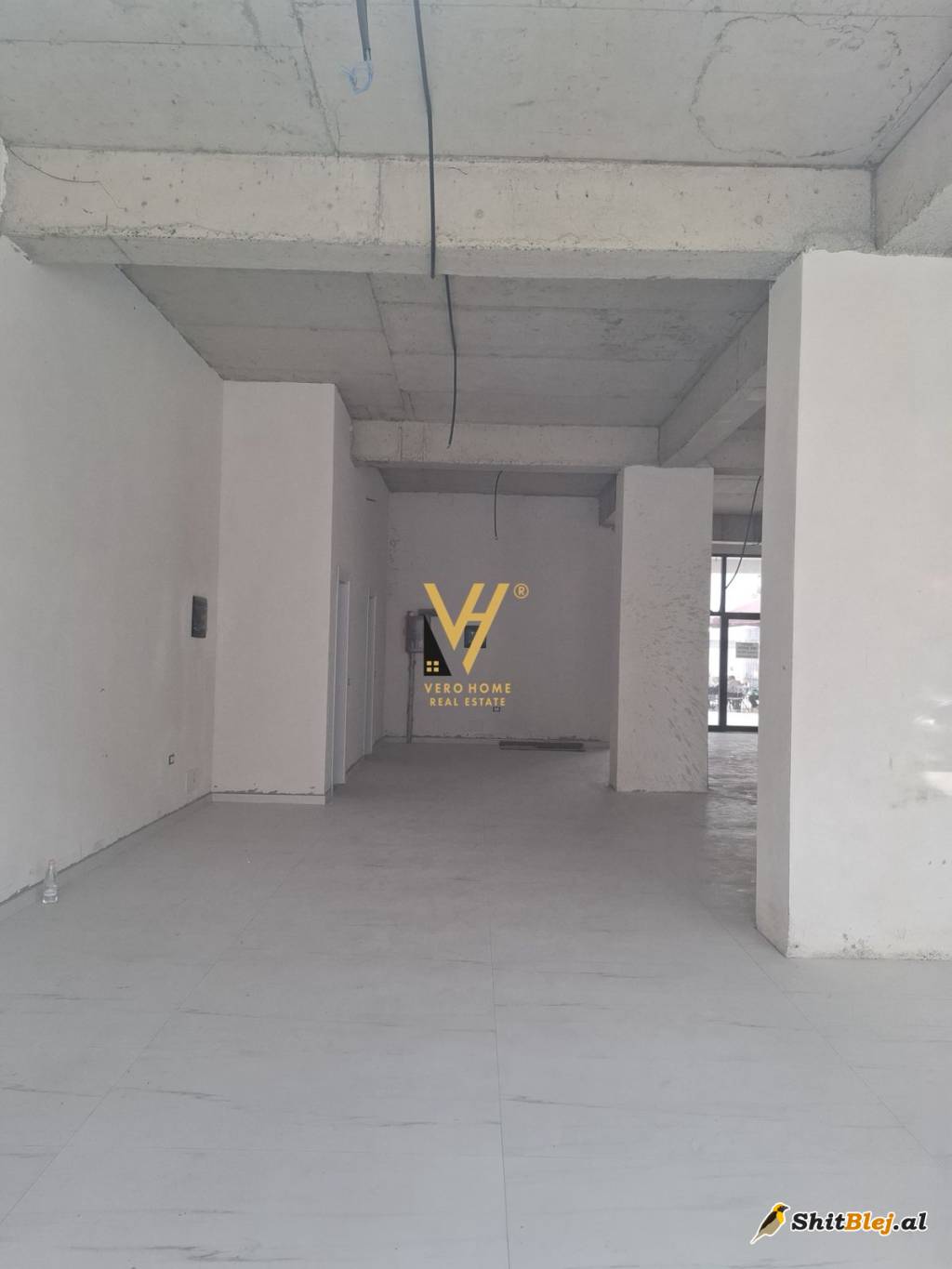 DYQAN 150 M2 TE RR. NDRE MJEDA 2.200 EUR