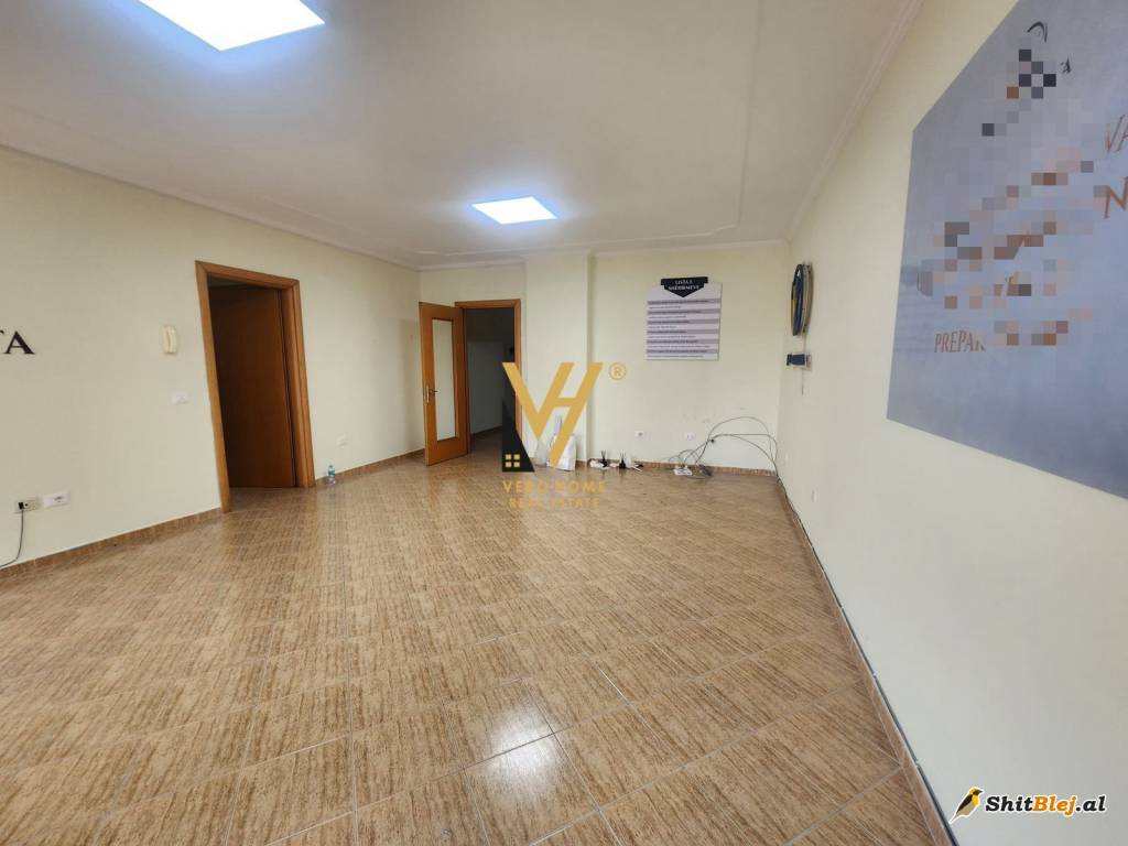ZYRE 100 M2 ME QIRA TE ZOGU I ZI 800 EUR
