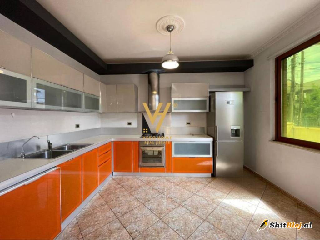 VILE  ME QIRA TE KODRA PRIFTIT 1.300 EUR