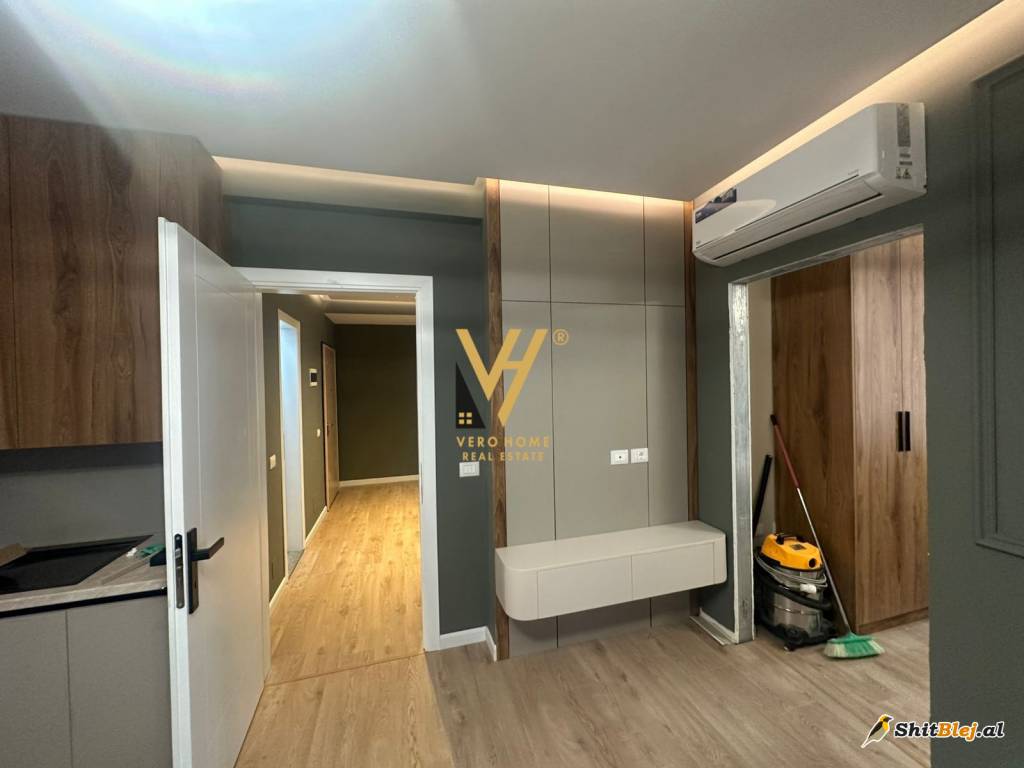 3+1+2BLK ME QERA NE ASTIR 650 EURO