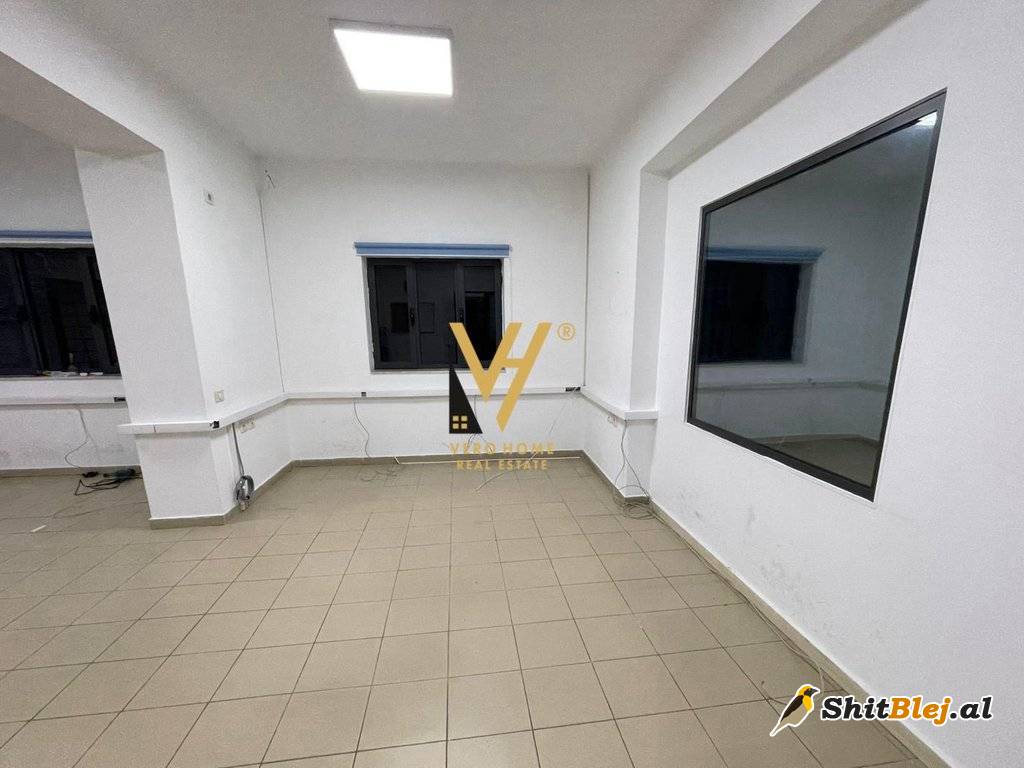 AMBIENT 140M2 TE PAZARI I RI 900 EURO
