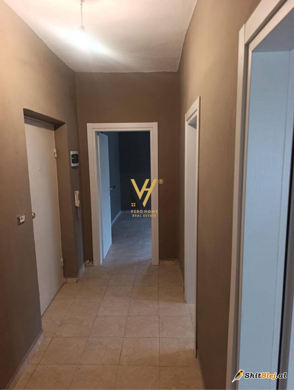 2+1 ME QERA TE RRUGA E KAVAJES 800 EURO