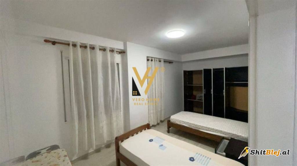  2+1 ME QERA TE KOMUNA E PARISIT 700 EUR