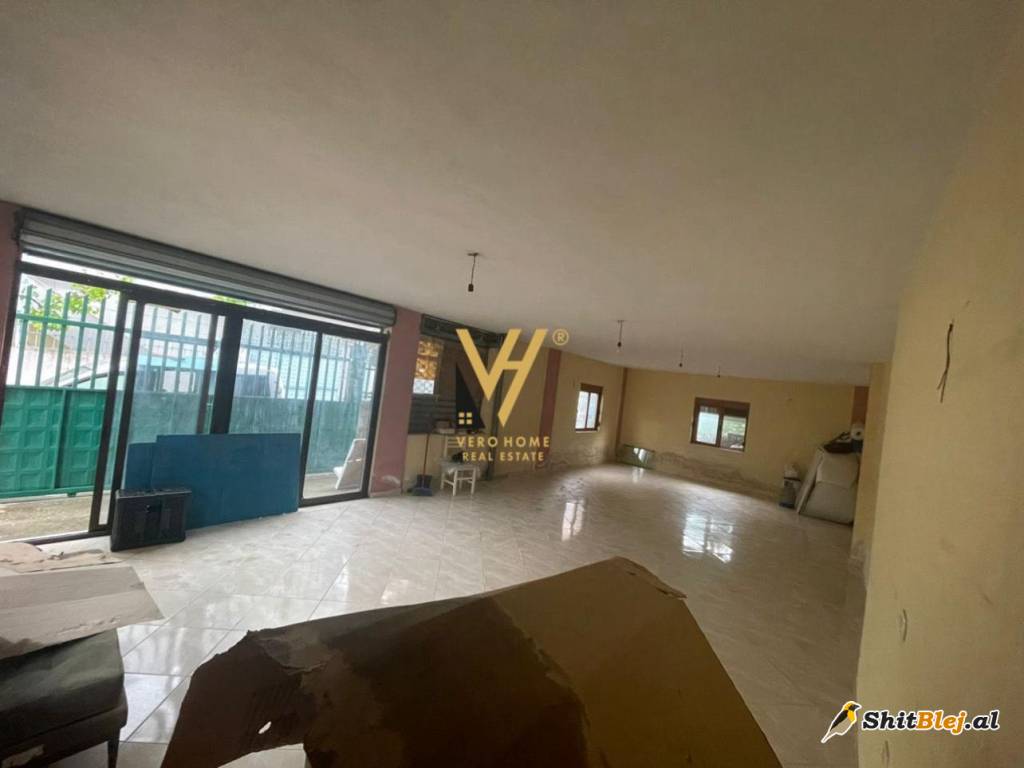 MAGAZINE 130M2 TE VARRI BOMIT 400 EURO