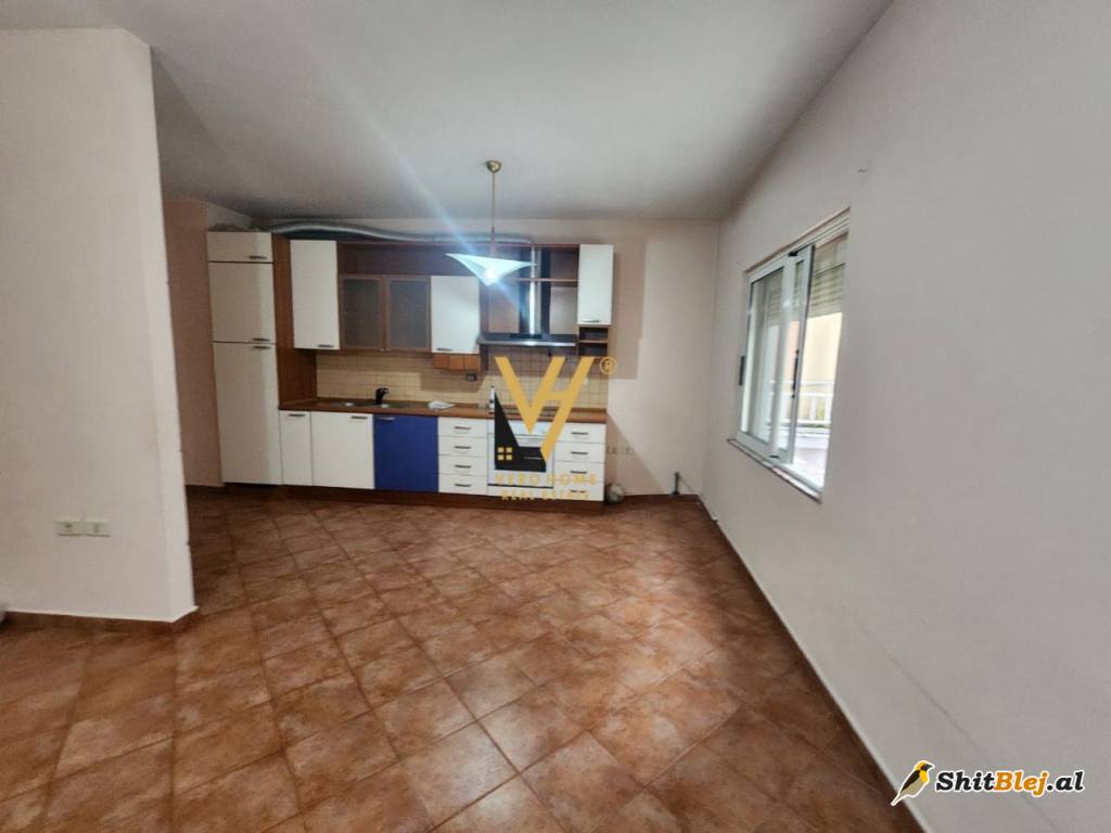 3+1+2 TE KOMUNA E PARISIT 320.000 EURO