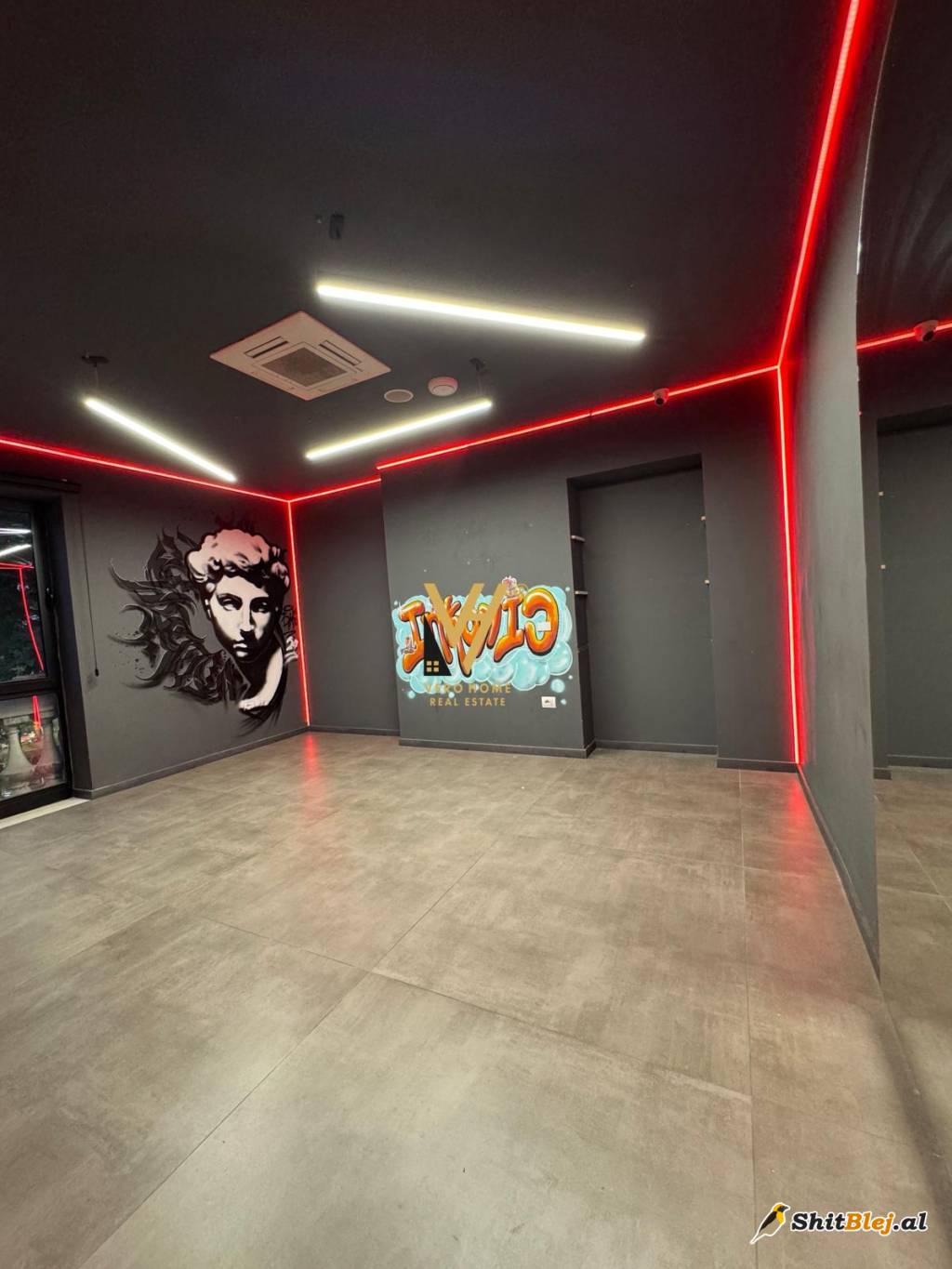 AMBIENT 100M2 ME QERA TE BLLOKU 2.200 EU