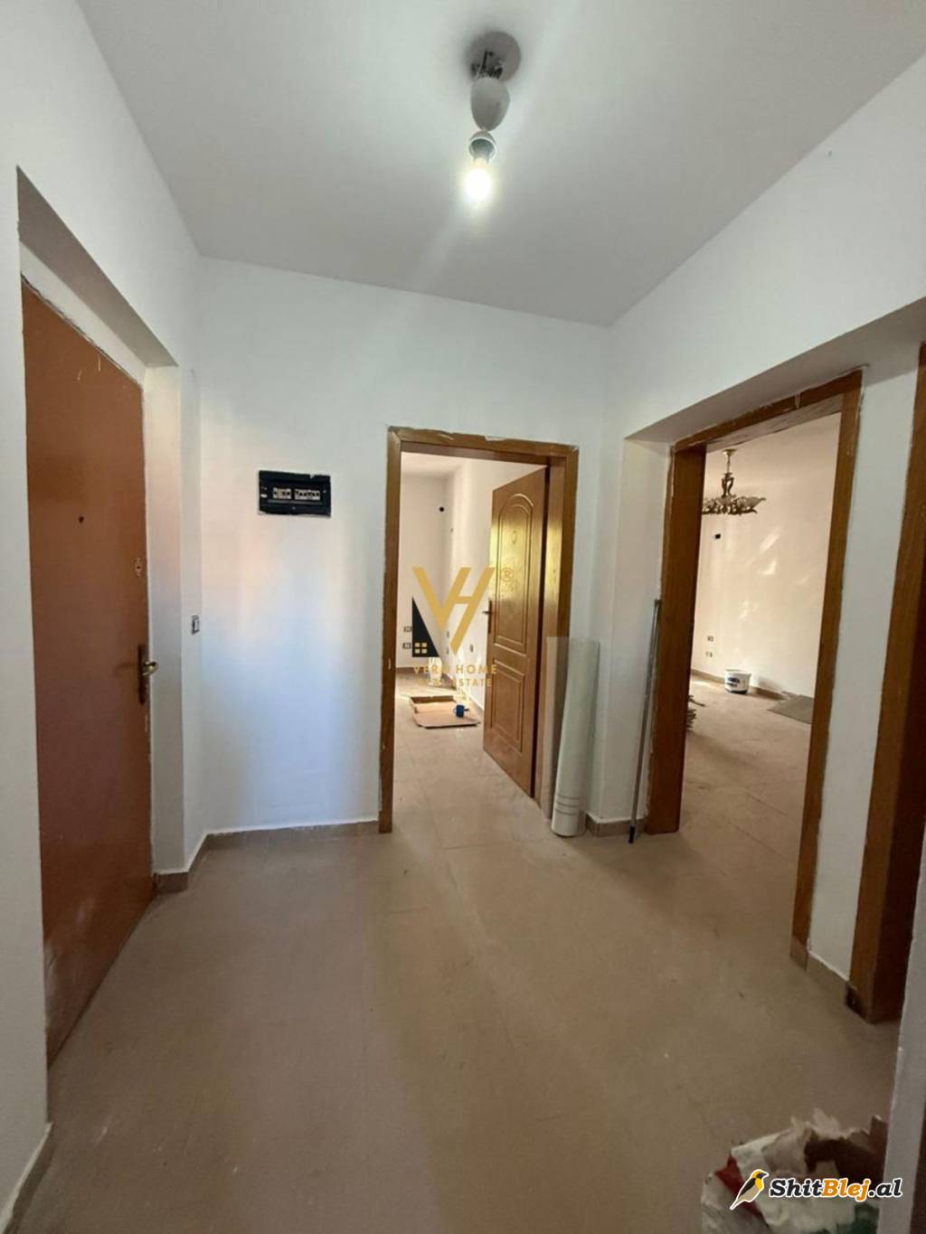 AMBIENT 70 M2 NE VASIL SHANTO 50.000 LEK