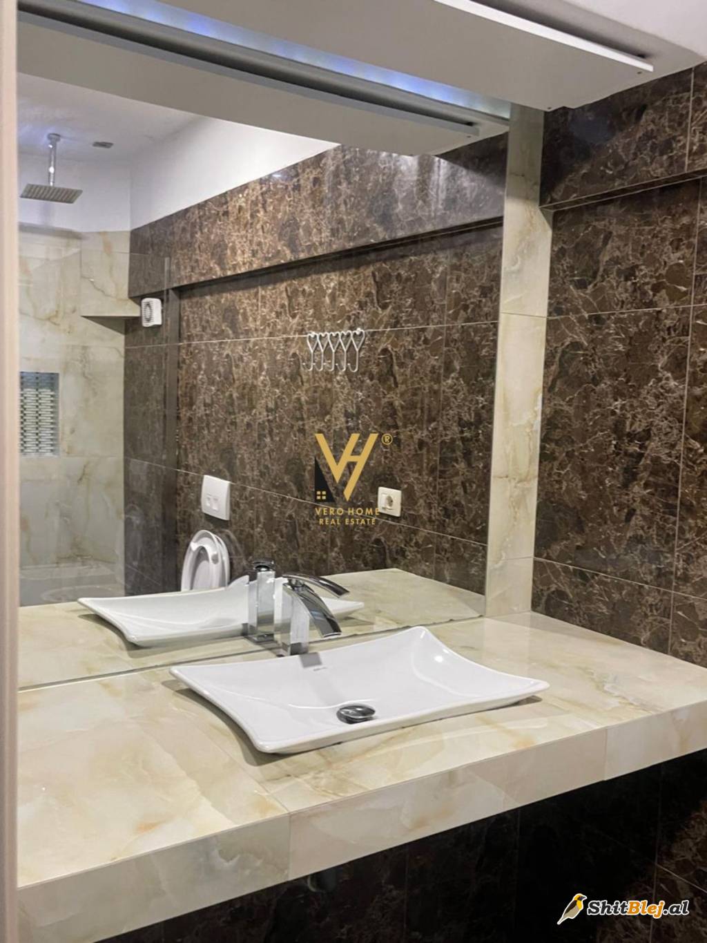 3+1+3 TE KODRA E DIELLIT 1 , 1.500 EURO