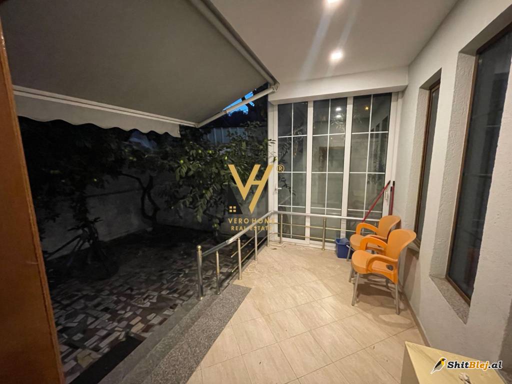 VILE 3-KATSHE ME QERA TE QSUT 1.000 EURO