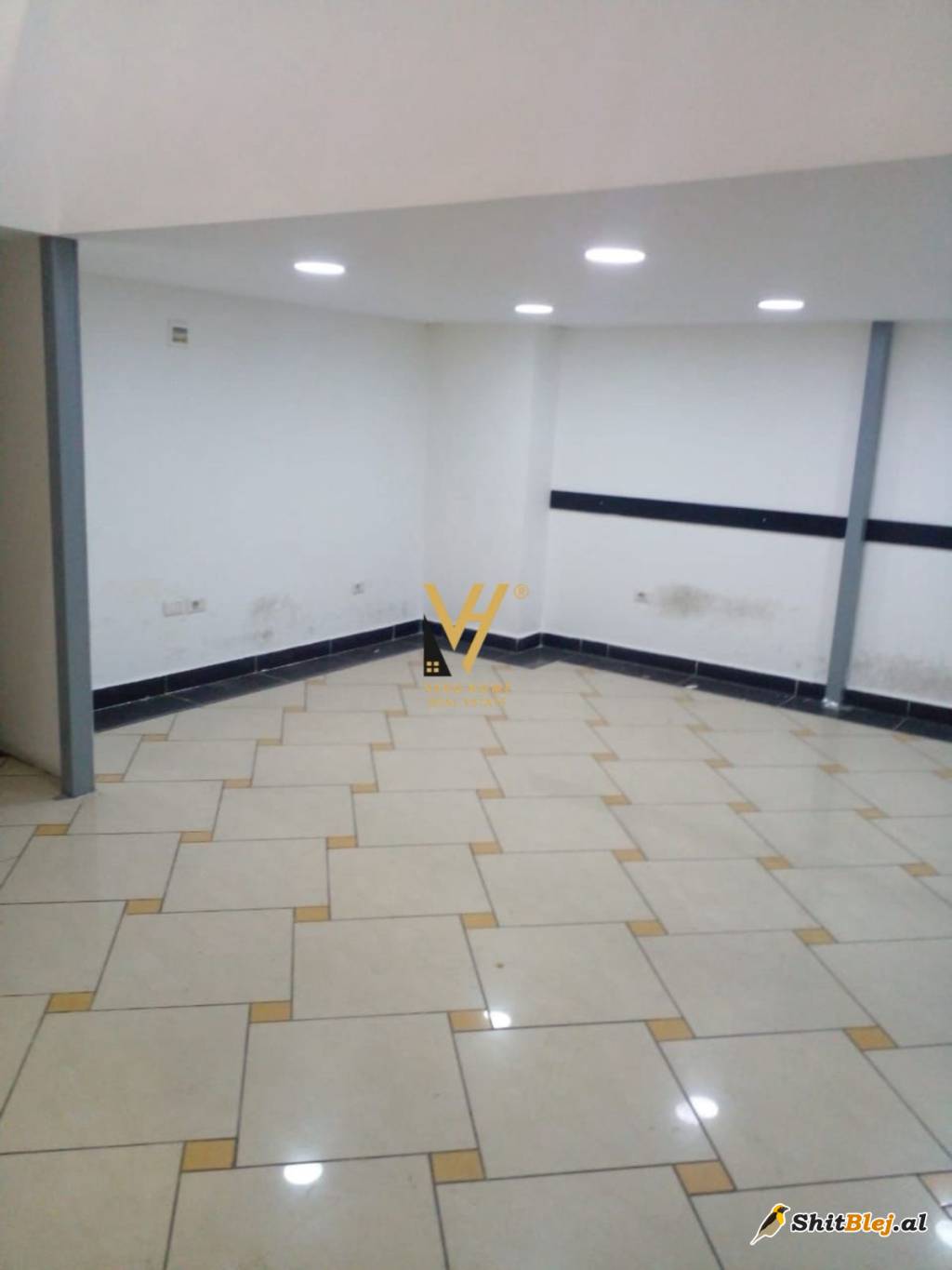 AMBIENT TE RR. BARRIKADAVE 60.000 LEKE