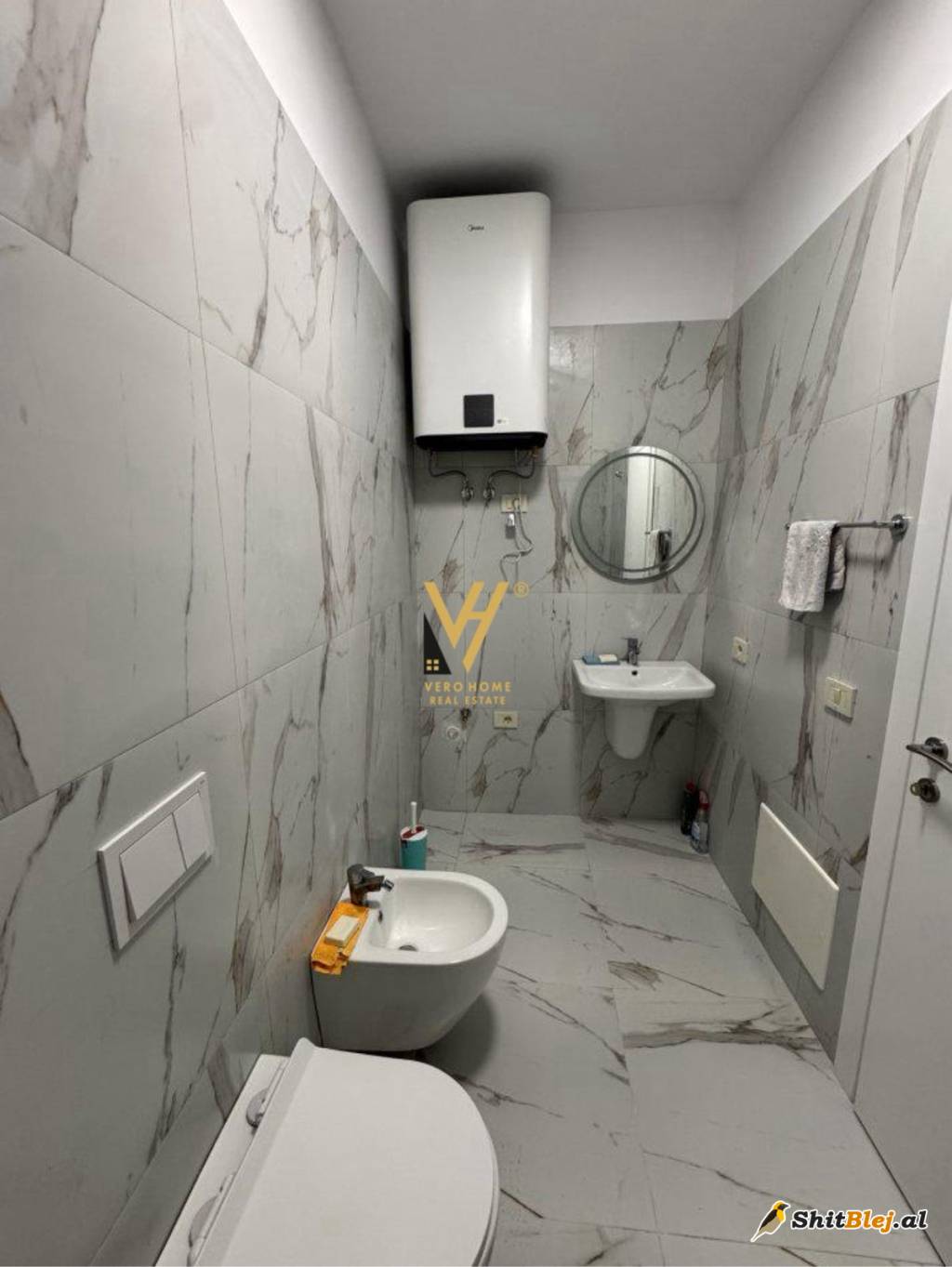  ZYRE 94 M2 TE RRUGA DURRESIT 1.000 EURO