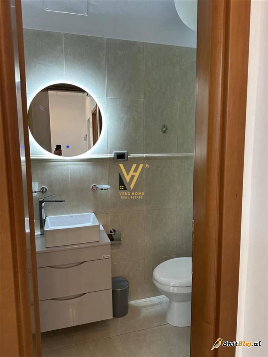 ZYRE 100 M2 ME QERA TE BLLOKU 100.000 LE