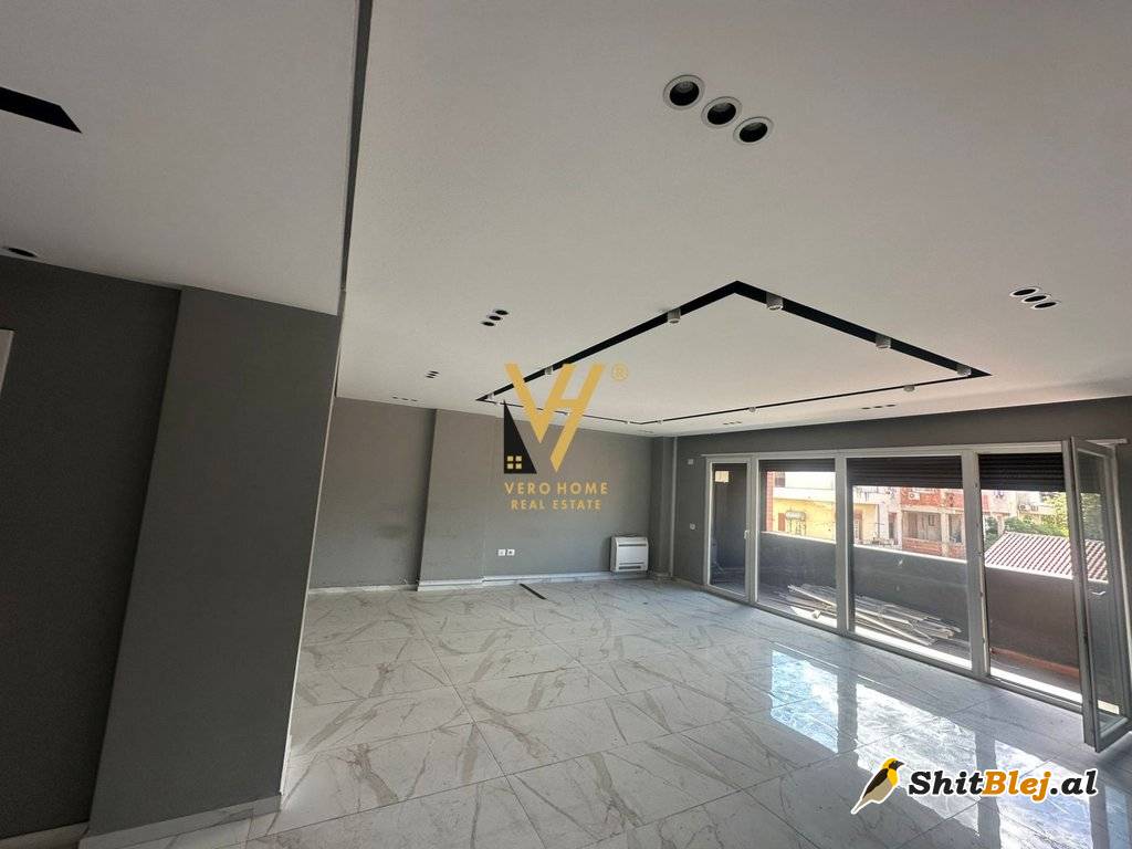  ZYRE 170 M2 STACIONI I TRENIT 1.500 EUR