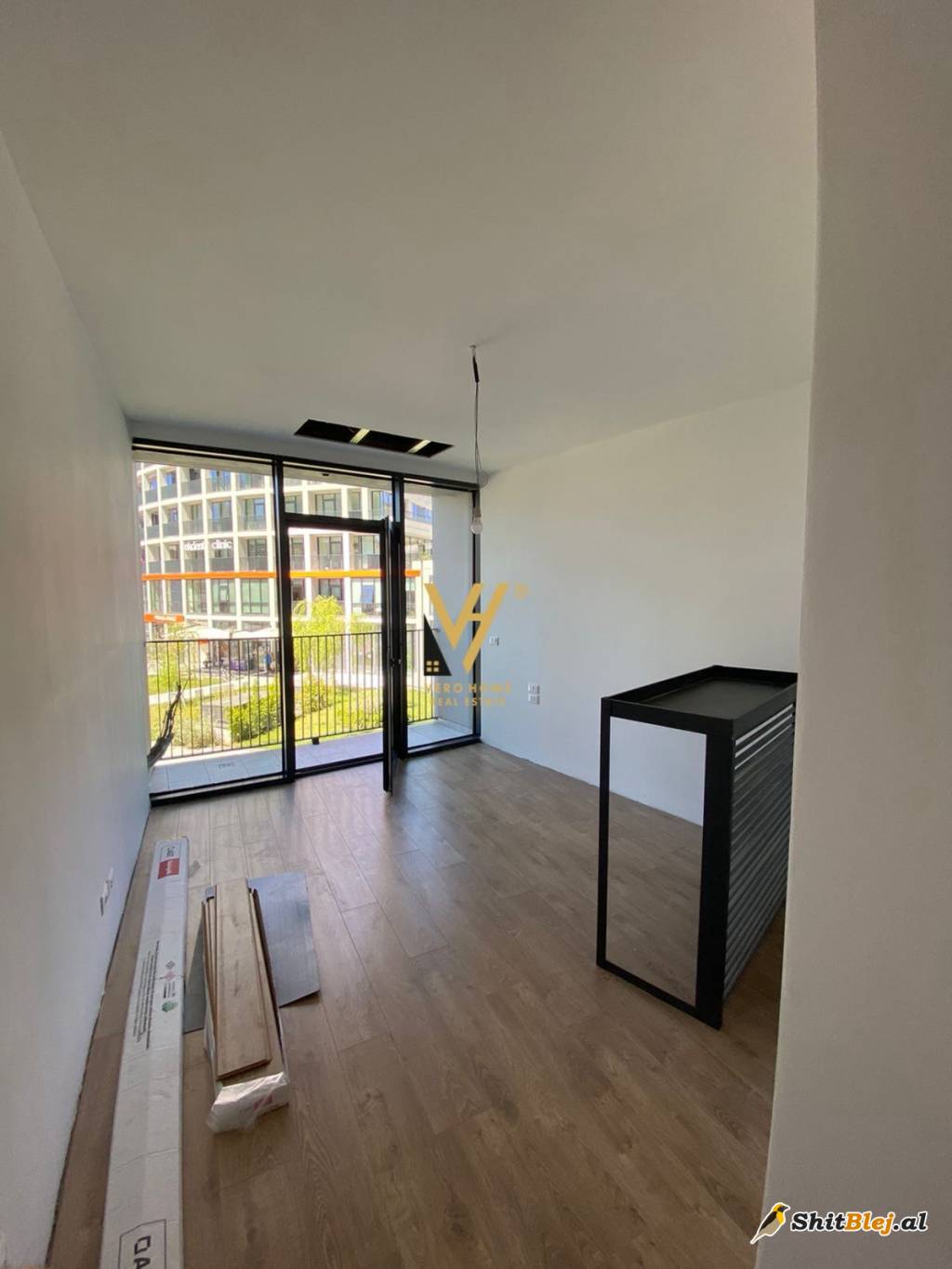 ZYRE 102M2 TE LAKE VIEW 1.500 EURO
