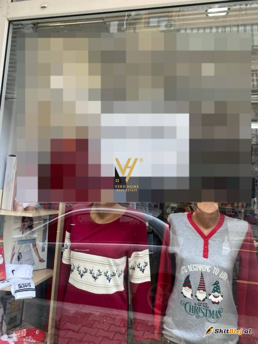 DYQAN TE KOMUNA E PARISIT 700 EURO