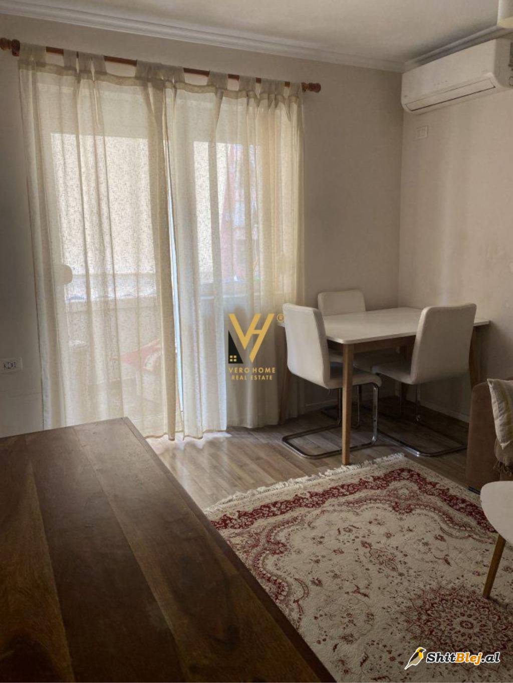 1+1+BLK TE STADIUMI DINAMO 900 EURO