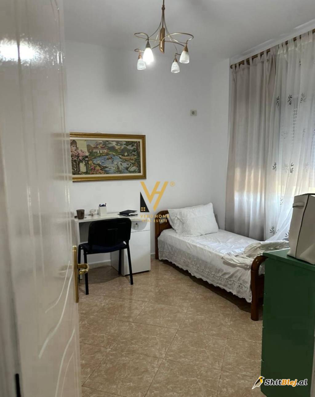 2+1 ME QERA TE KOMUNA E PARISIT 750 EURO