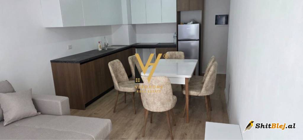  2+1+BLK ME QERA TE UNIVERS CITY 500 EUR