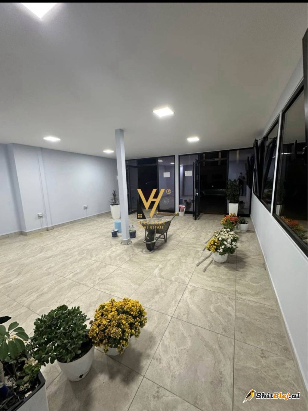 DYQAN 45M2 TE XHAMIA E SAUKUT 380 EURO
