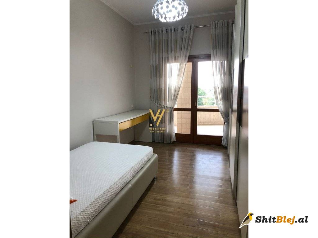  4+1+2 TE KOPSHTI ZOOLOGJIK 550.000 EURO