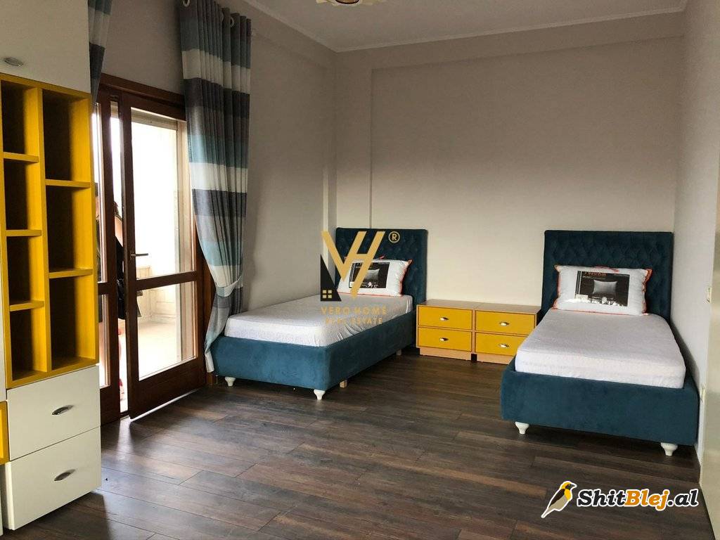  4+1+2 TE KOPSHTI ZOOLOGJIK 550.000 EURO
