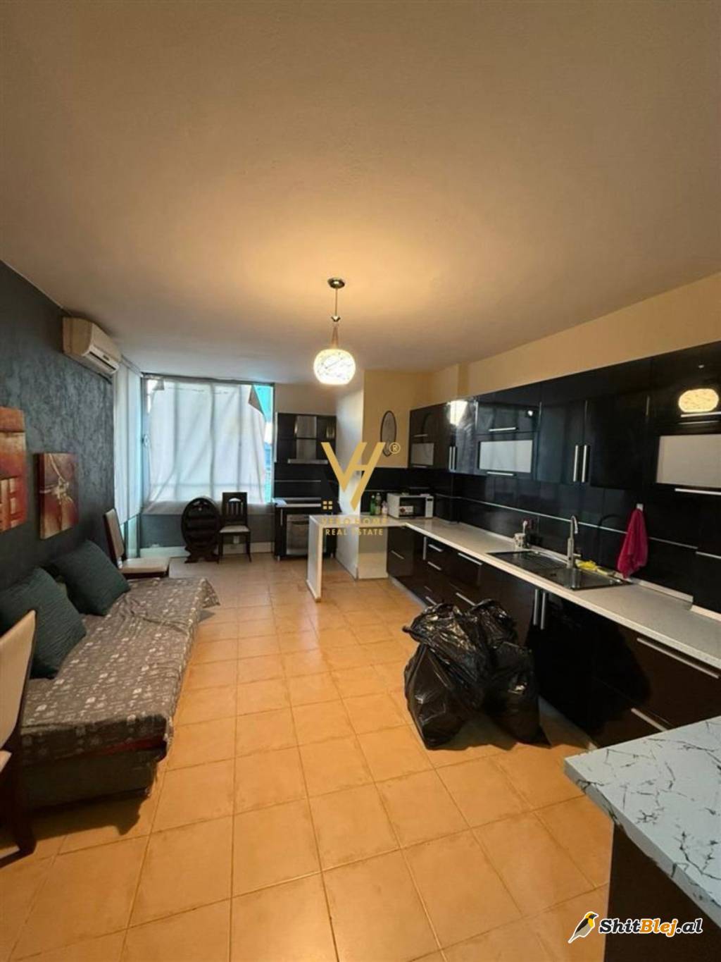 2+1+BLK TE KOMUNA E PARISIT 750 EURO