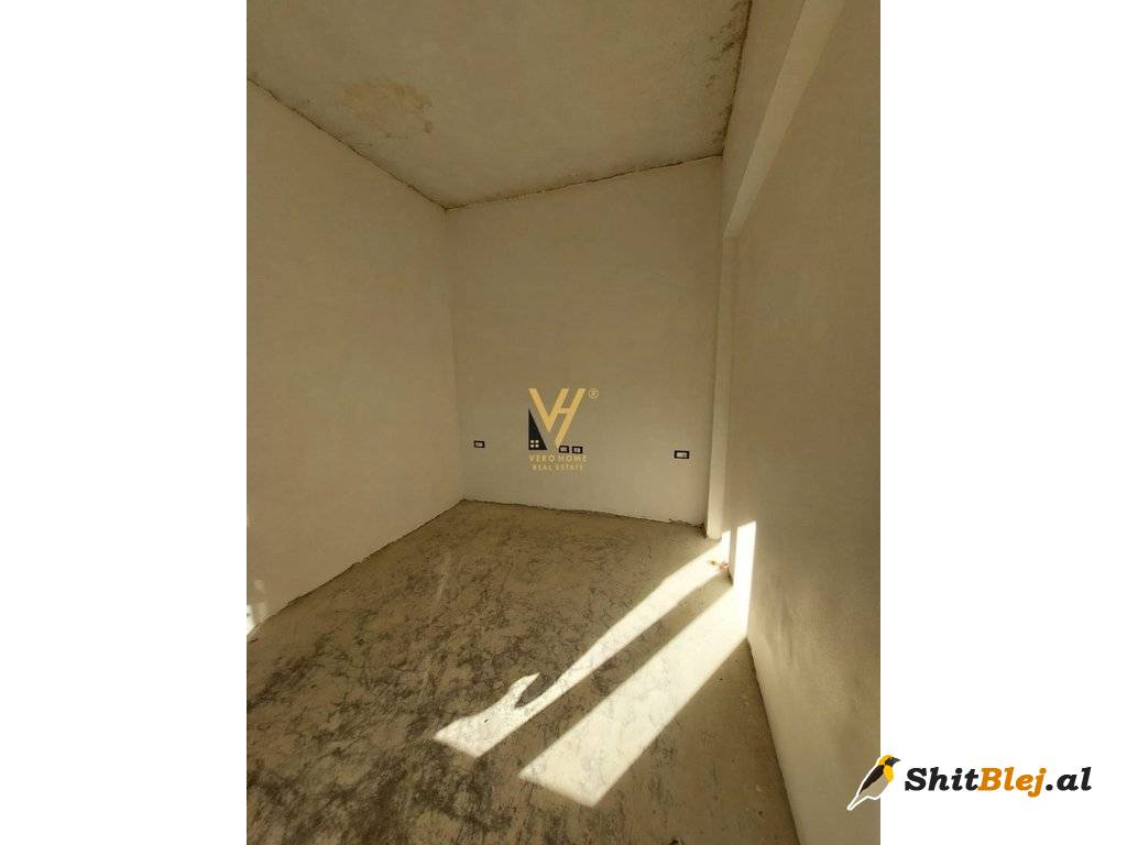  VILE 2 KATESHE ME QERA MOZAIKU 2000 EUR