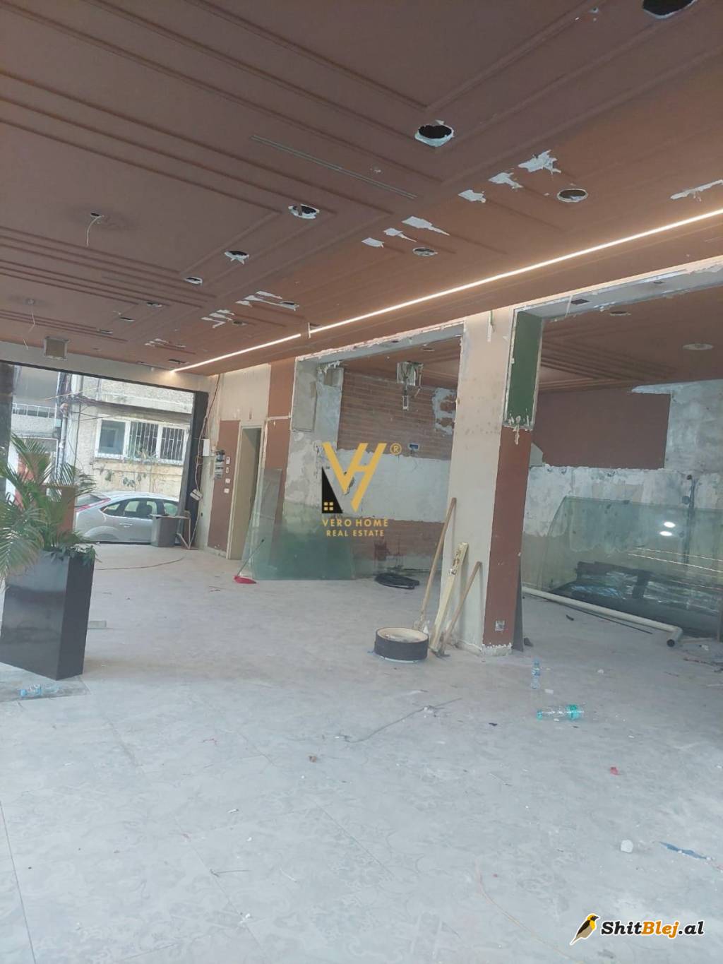 DYQAN TE PALLATI ME SHIGJETA 1.700 EURO