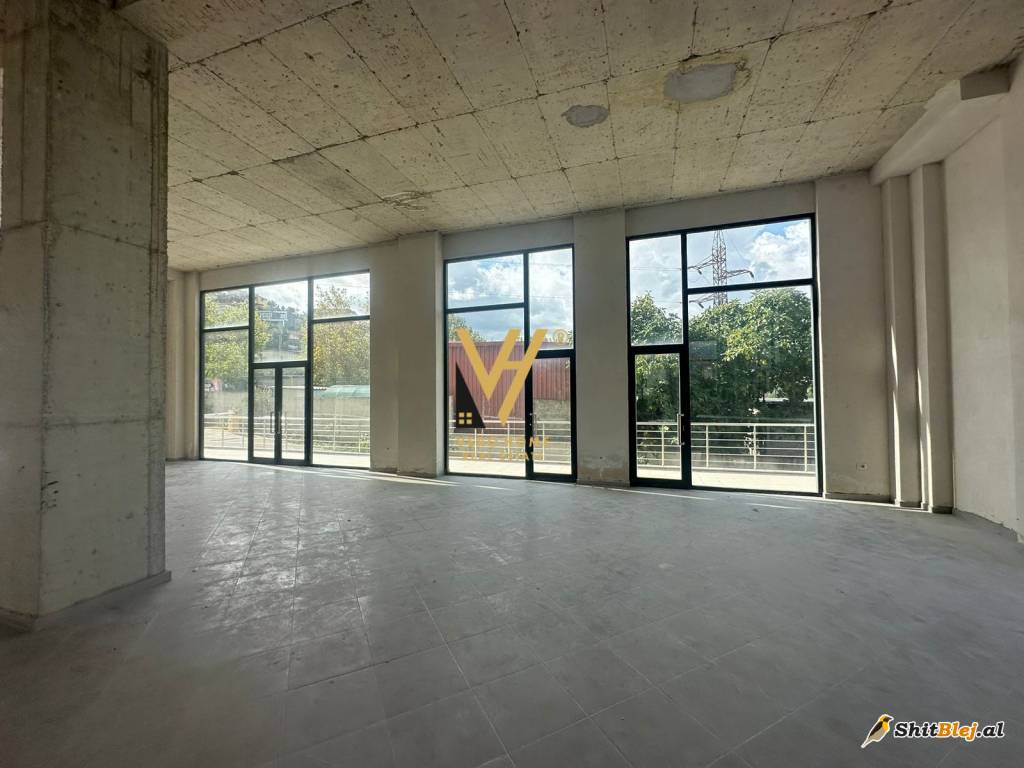 AMBIENT 600 M2 NE KOMBINAT 7.200 EURO