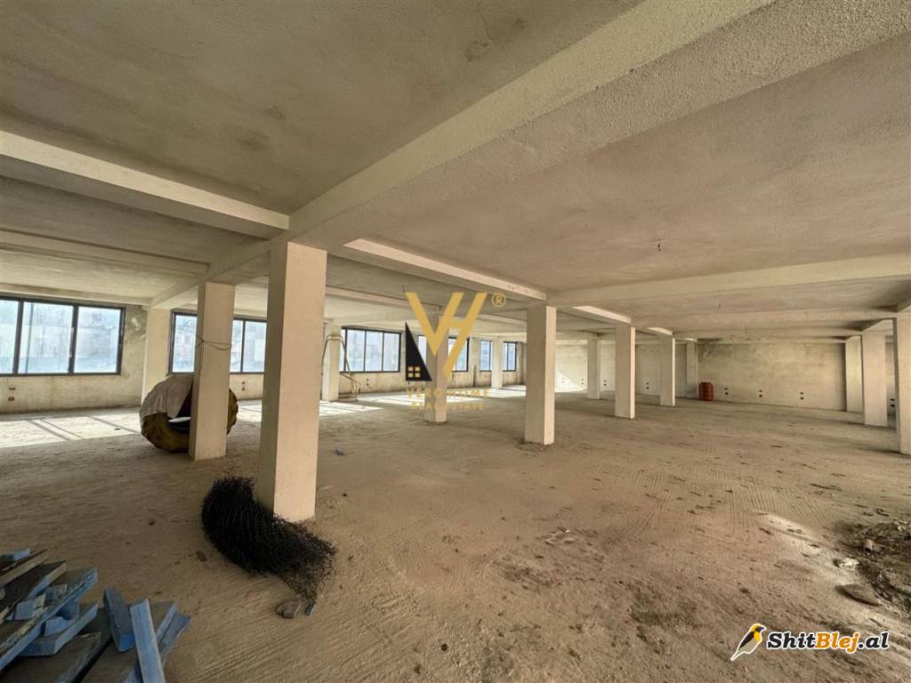 AMBIENT 450 M2 TE IRFAN TOMINI 1.200 EUR