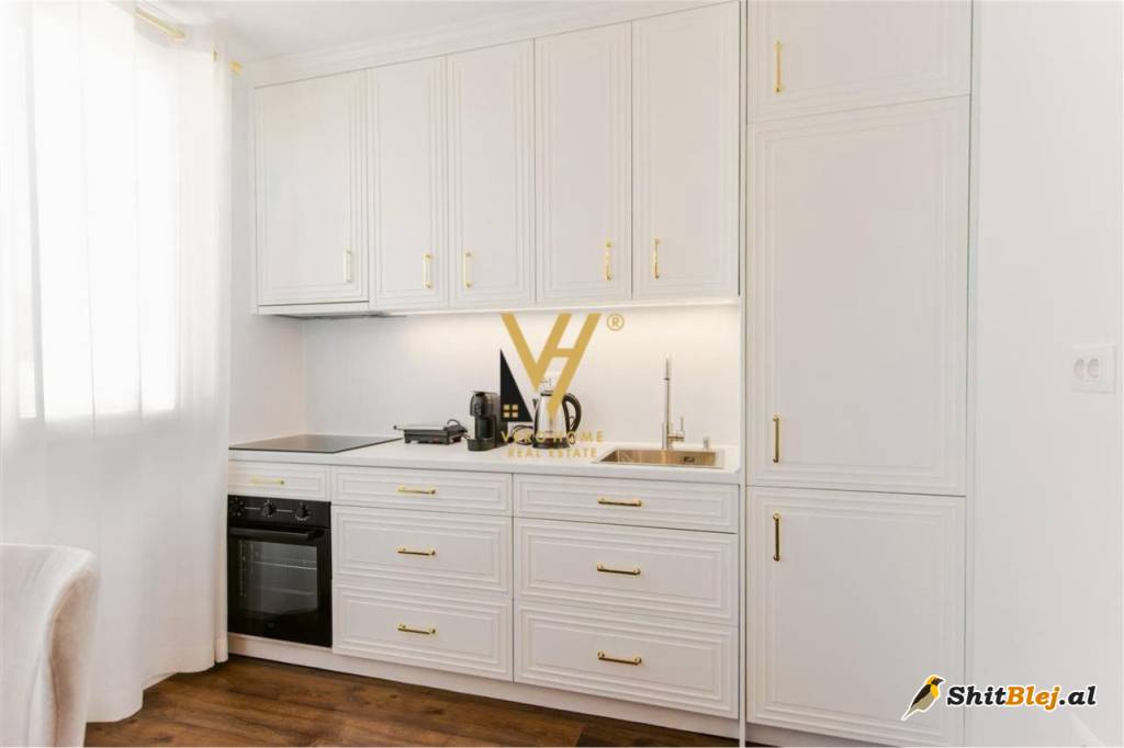 1+1+BLK ME QERA TE VILA L, ASTIR 550 EUR