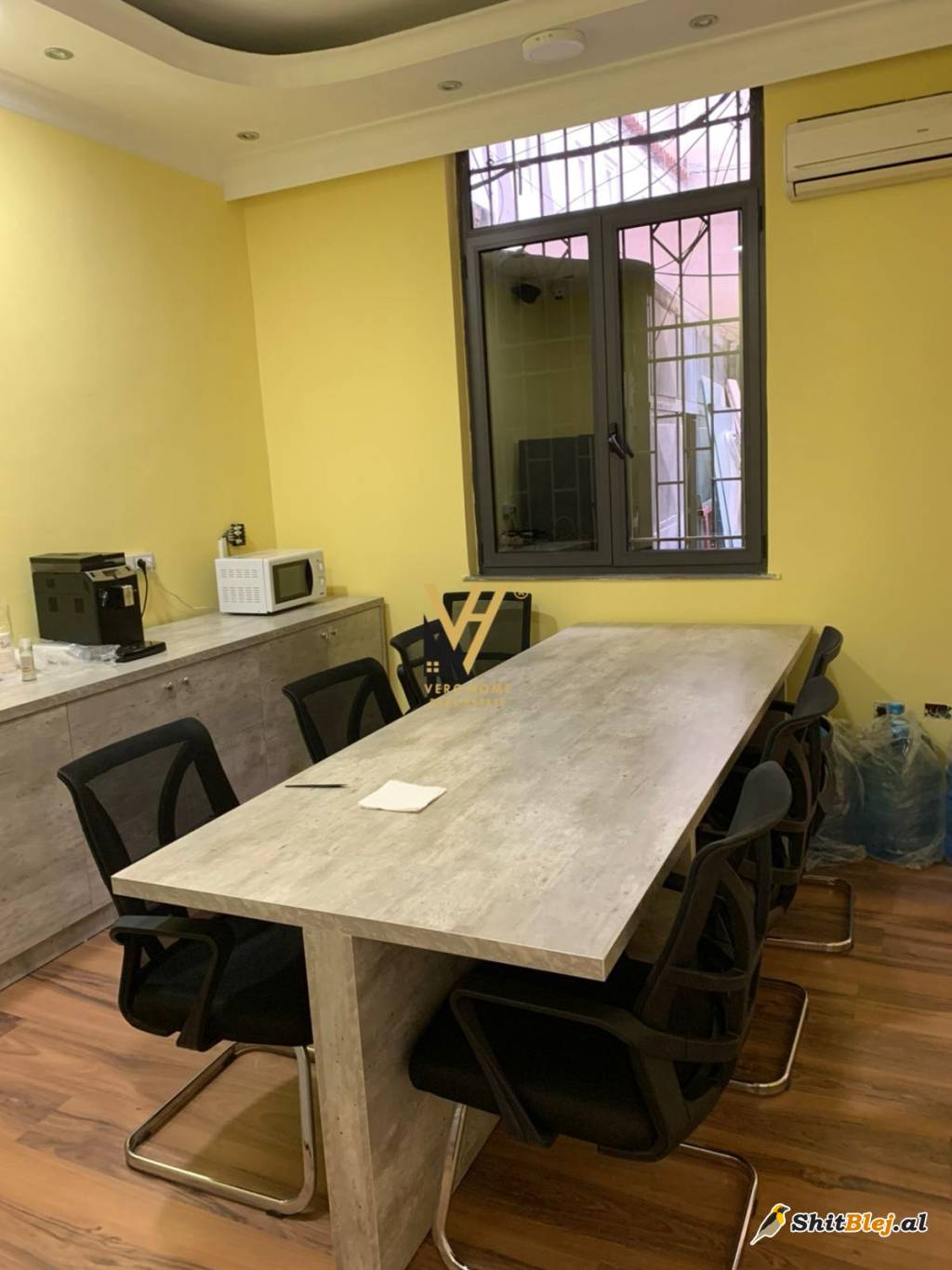 AMBIENT 200M2 ME QERA NE BLLOK 2.500 EUR