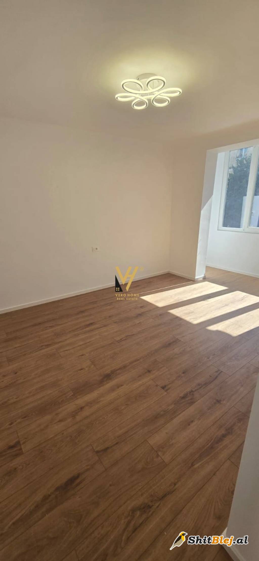 GARSONIERE 30M2 MYSLYM SHYRI 95.000 EURO