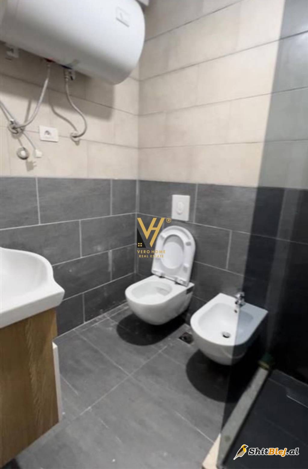 2+1+BLK ME QERA NE SHKOZE 450 EURO