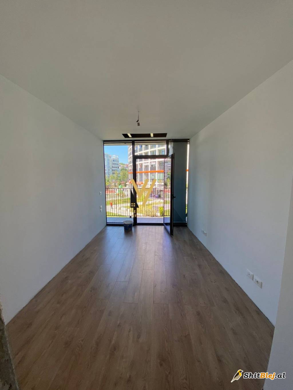 ZYRE 102M2 TE LAKE VIEW 1.500 EURO