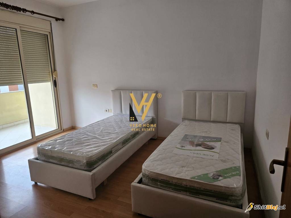  2+1 ME QERAFABRIKA E MIELLIT 50.000 LEK