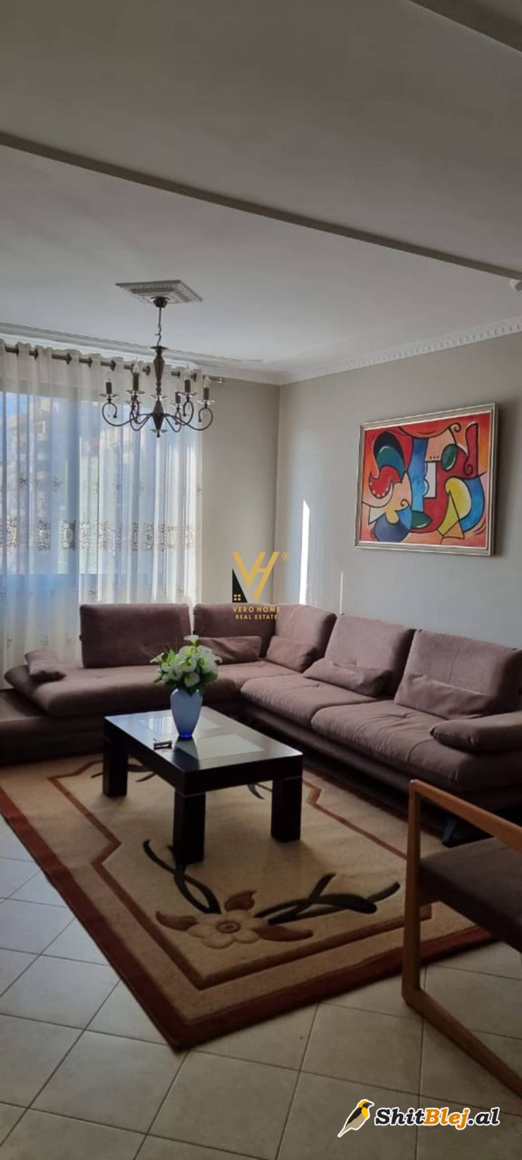 3+1+2 ME QERA TE 21 DHJETORI 1.200 EURO