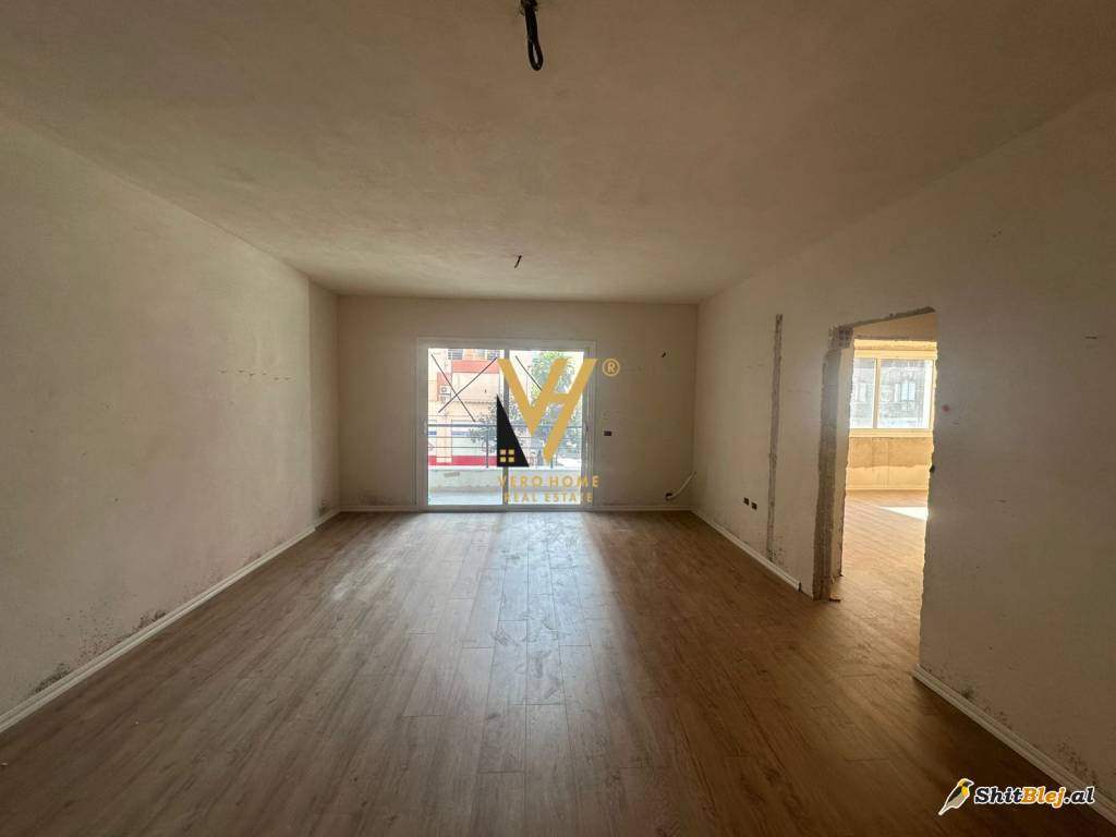  AMBIENT 260 M2 NE YZBERISHT 1.500 EURO