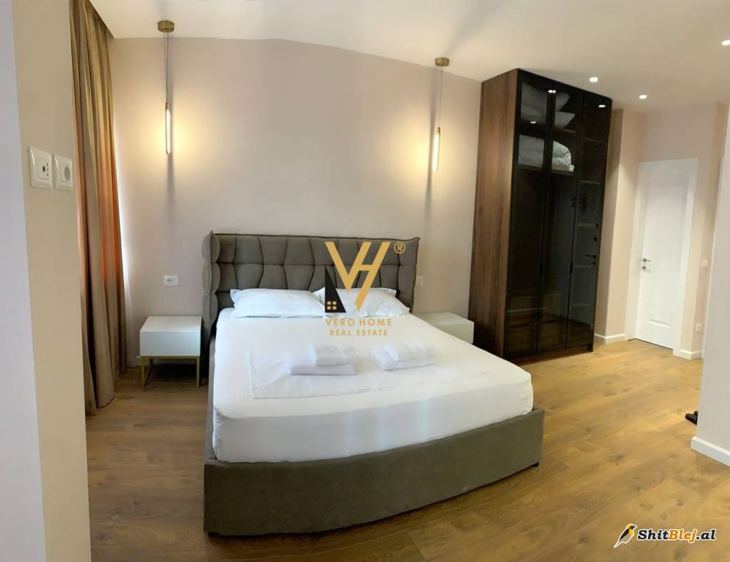 GARSIONERE TE RR E BARRIKADAVE 800 EURO