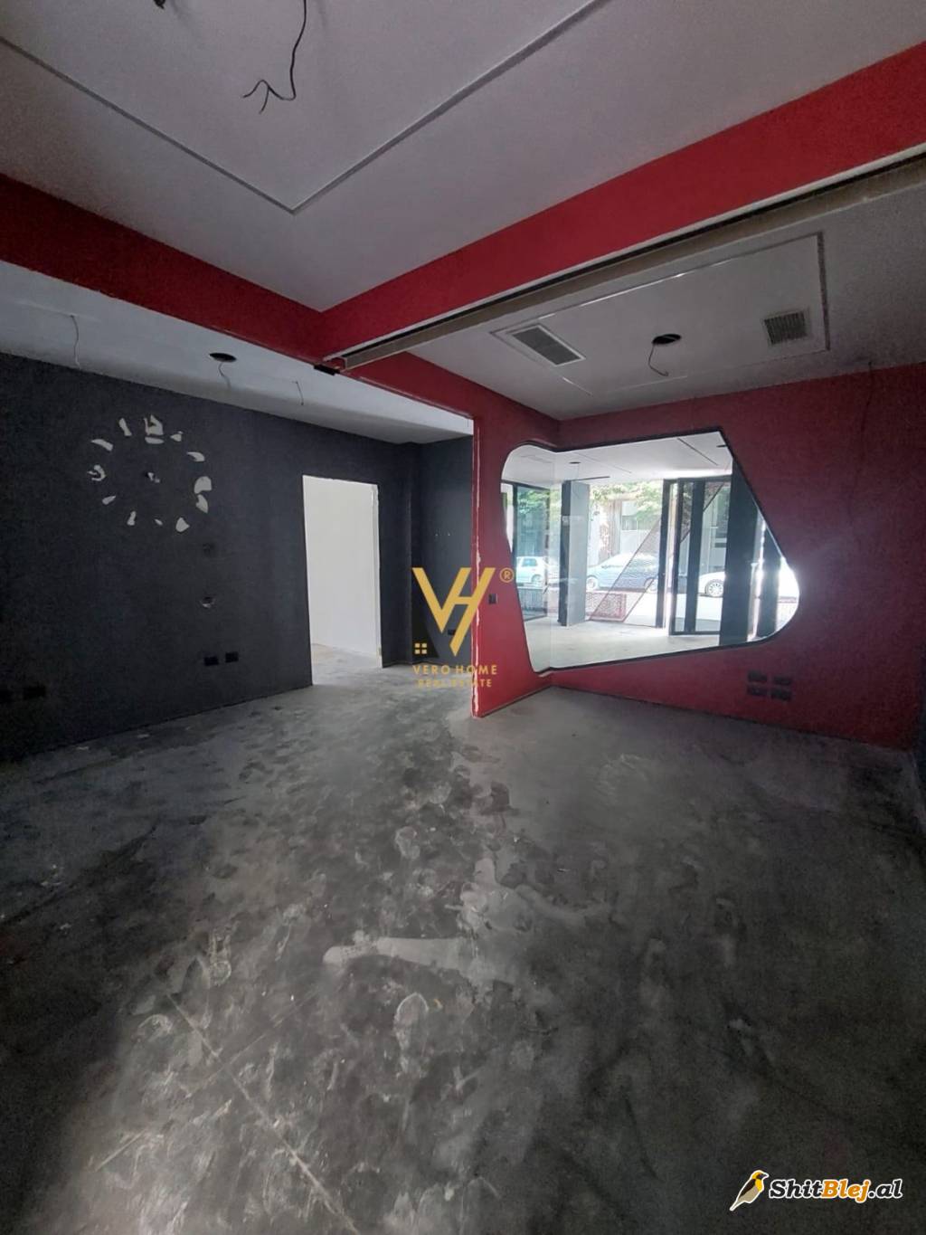 MAGAZINE 550 M2 NE DON BOSKO 3.000 EURO
