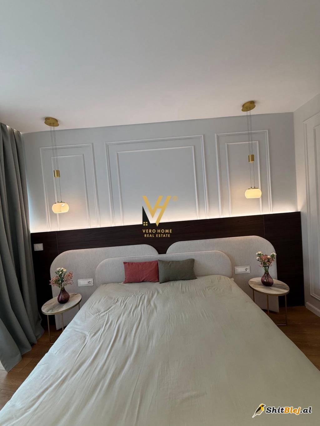2+1+2 BLK TE LIQENI ARTIFICIAL 1.900 EUR