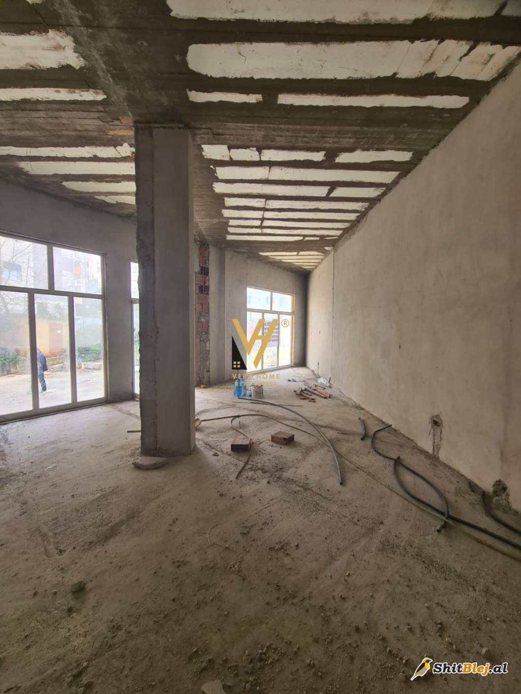 AMBIENT TE LIQENI I THATE 198.000 EURO