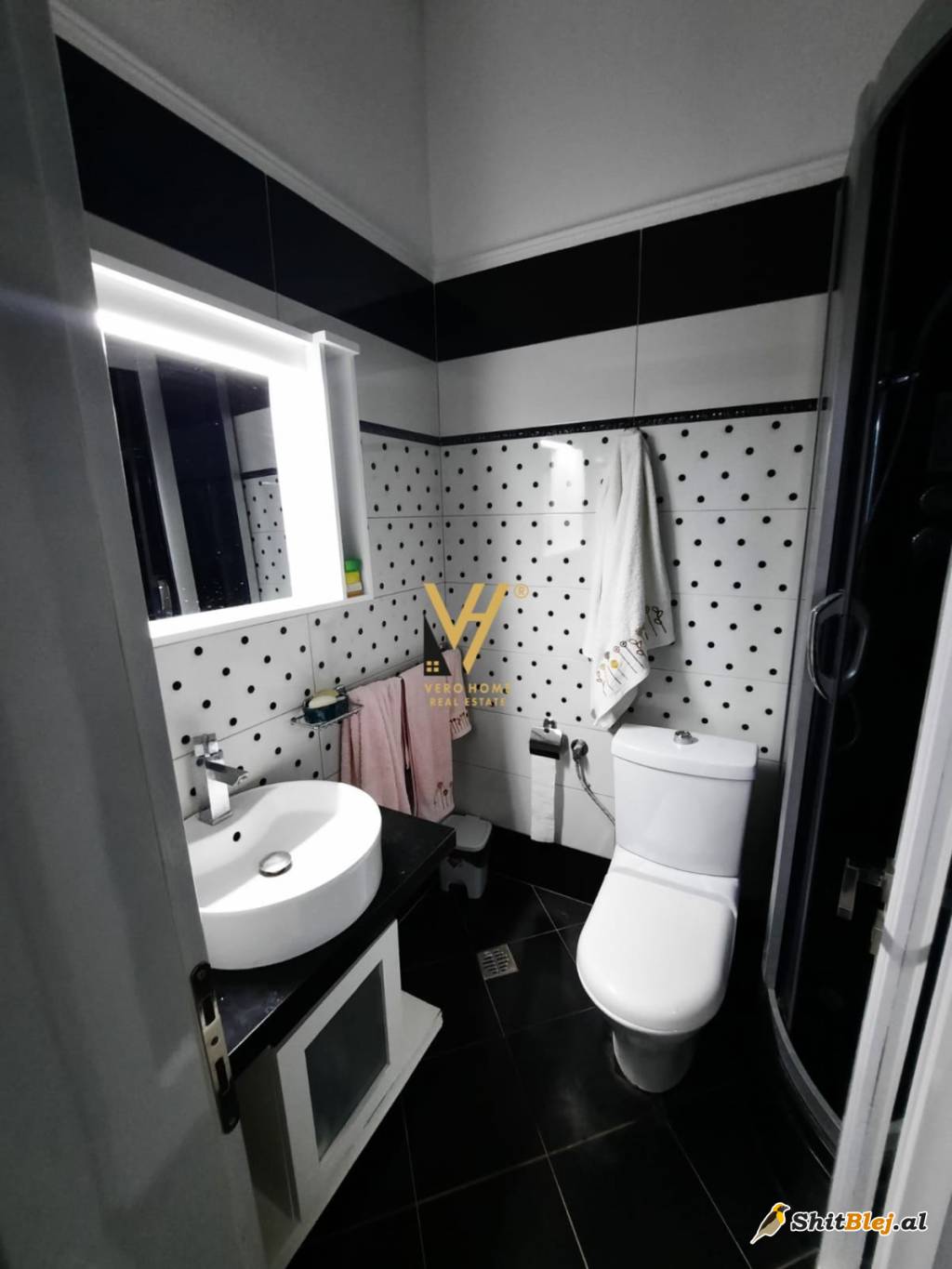  OBJEKT POGRADEC 800.000 EURO