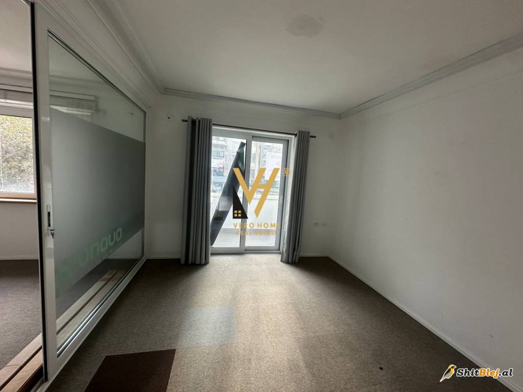 ZYRE 130 M2 TE RR.DURRESIT 150.000 LEKE